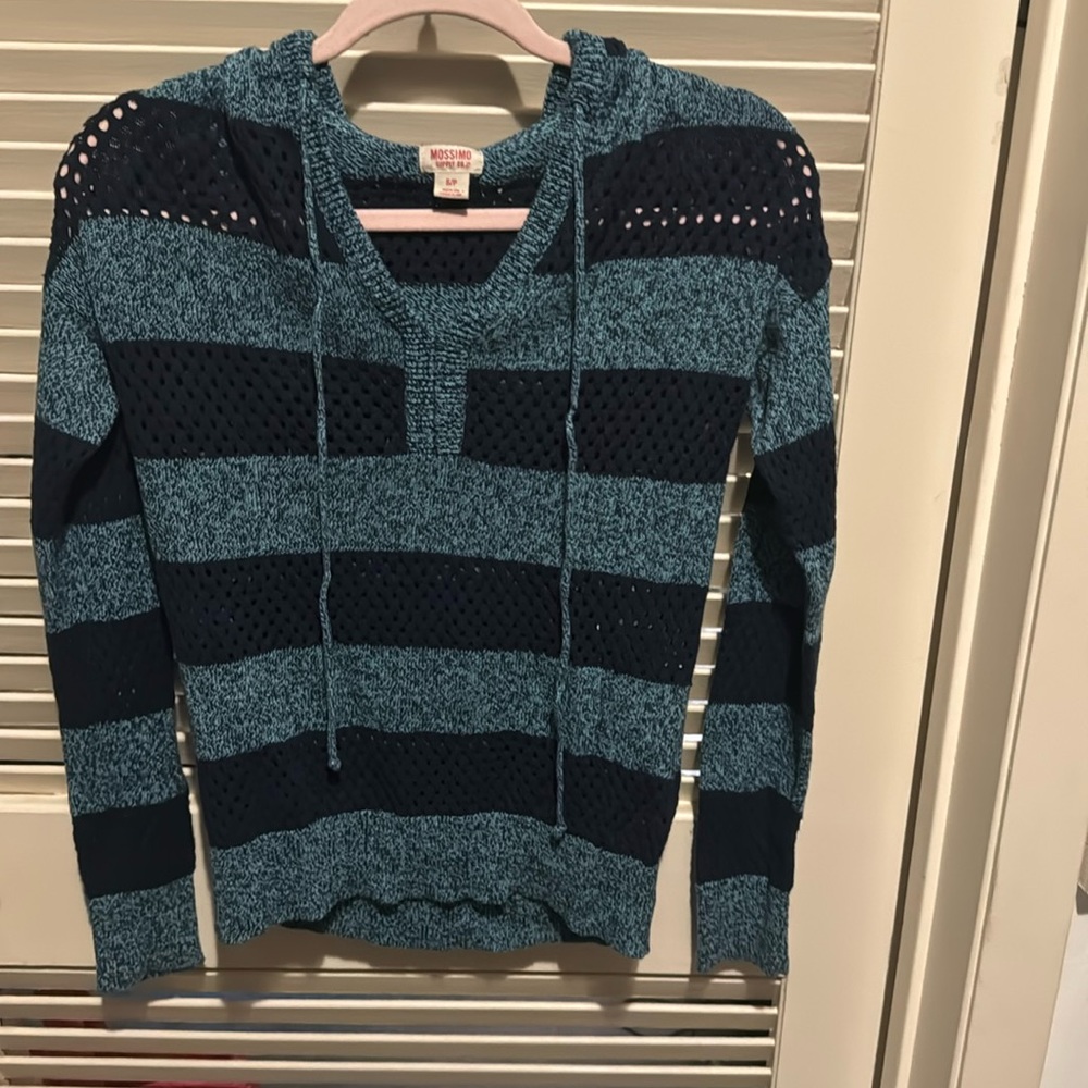 Women’s Mossimo supply co. Hooded sweater, size small, cotton, worn only once